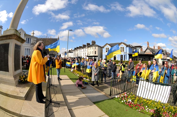 MDA050322A_SP001 Photo: Steve Pope

Vigil for Ukraine organised by Newton Crisis Care at Newton Abbot War Memorial.Ukraian and Newton resident  Svetlana Pike talks to the crowd who had gathered in solidarity with her war-torn country.