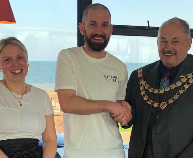 Seafront restaurant officially opened by mayor