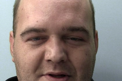 Sex offender jailed for refusing to let police check his phone